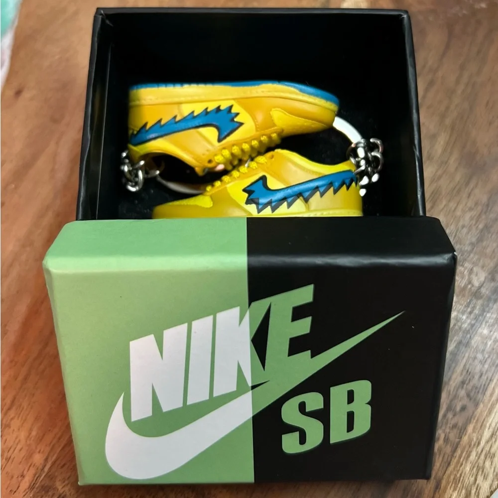 NIKE Grateful Dead Dunks 3D Keychains one pair - Picture 7 of 8